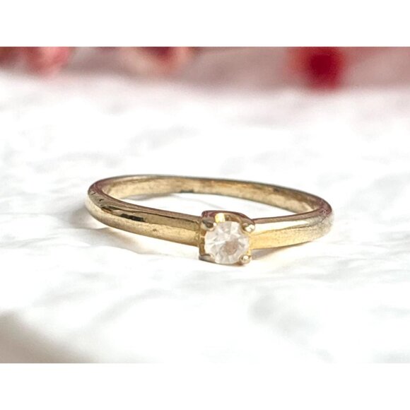 Jewelry - Minimalist Faux CZ Gemstone Gold Toned Costume Jewelry Vintage Ring - sz 7